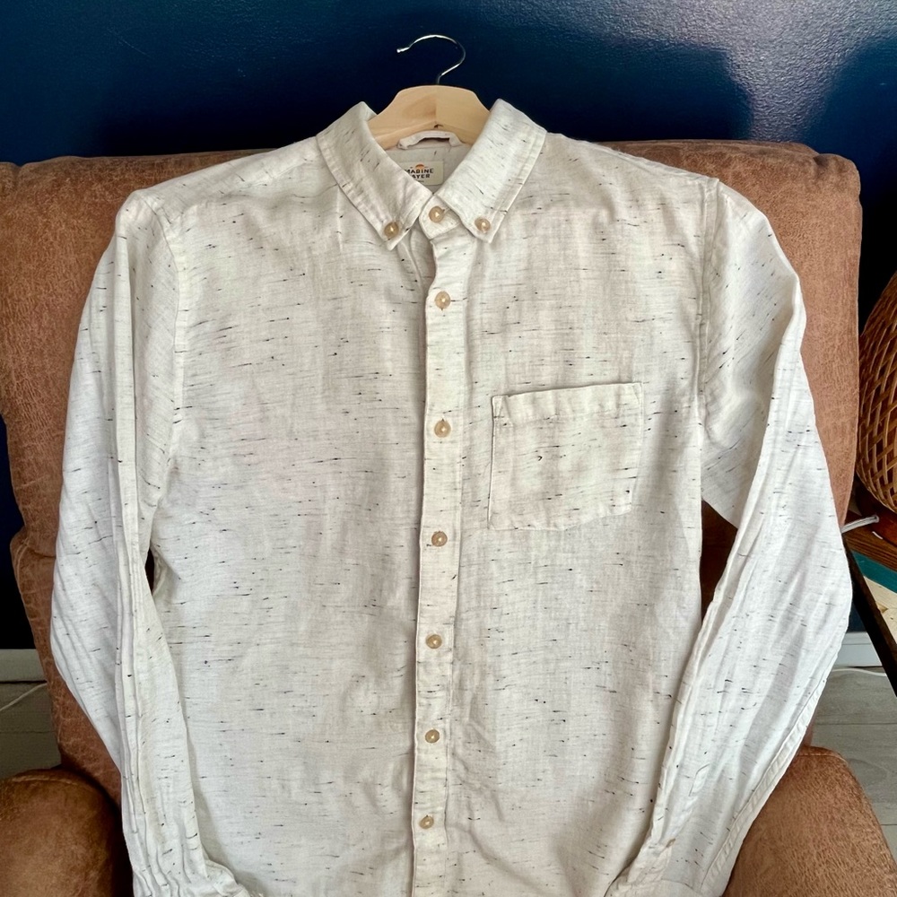 MARINE LAYER, beautiful thin summer shirt.